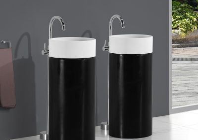 Washbasin with Full Pedestal Sanitary Ware